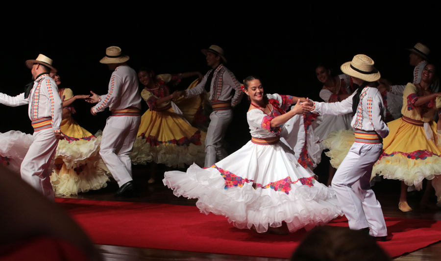 CÓDIGO DE LA DANZA II - Espec. En Arte Octubre 2023